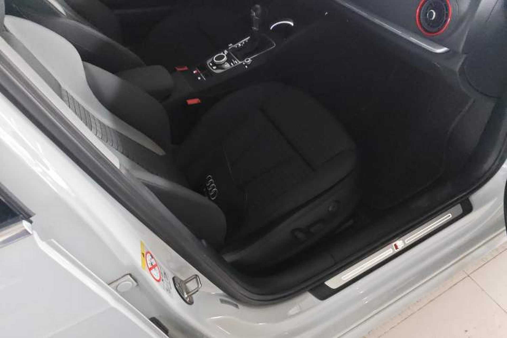 Used Audi A3 2020 Sportback 35 TFSI Sporty Model China VI Right Front Seat