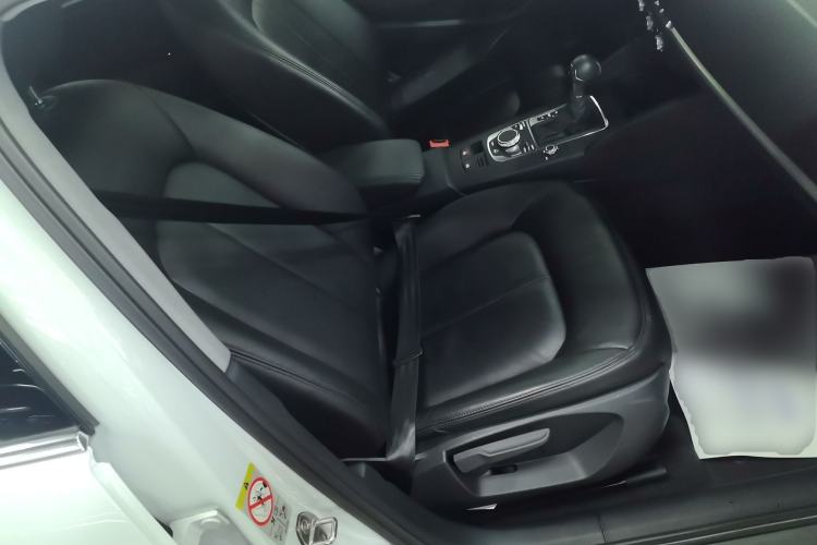 Used Audi A3 2020 Restyled Sportback 35 TFSI Entry-Level China VI Emission Standard Right Front Seat