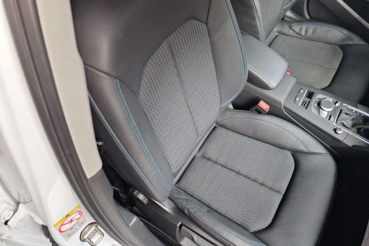 Used Audi A3 2020 Sportback 35 TFSI Fashion Edition China VI Emission Standard Right Front Seat