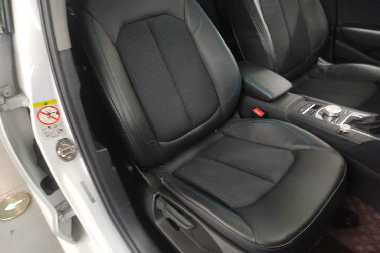 Used Audi A3 2020 Limousine 35 TFSI Fashion Edition China VI Emission Standard Right Front Seat