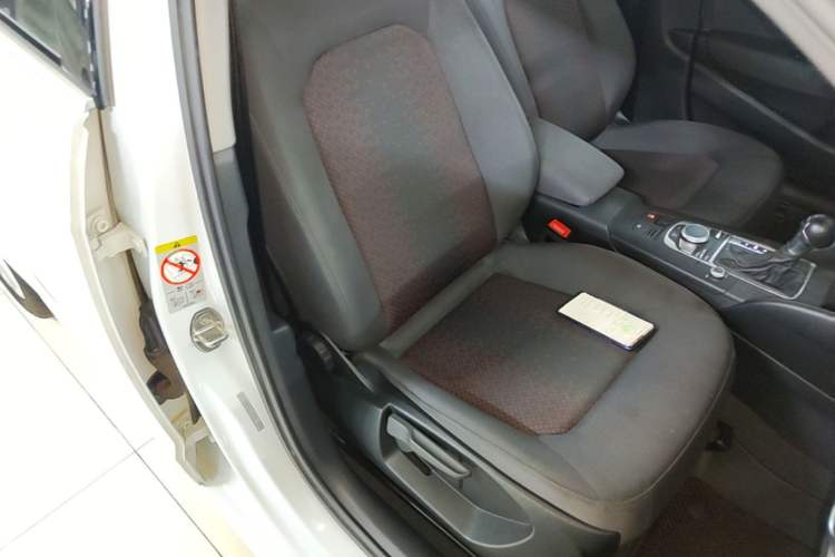 Used Audi A3 2020 Sportback 35 TFSI Ambition China VI Right Front Seat