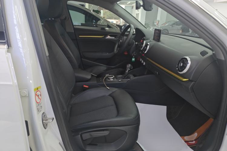 Used Audi A3 2020 Sportback 35 TFSI Fashion Edition China VI Emission Standard Right Front Seat