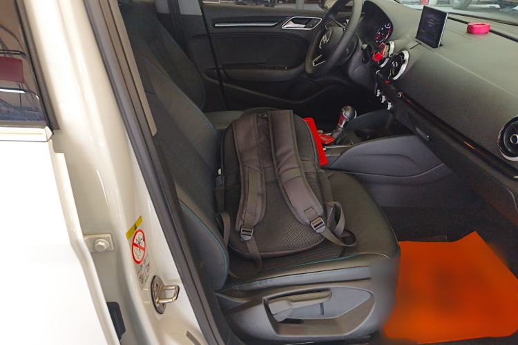 Used Audi A3 2020 Limousine 35 TFSI Fashion Edition China VI Emission Standard Right Front Seat