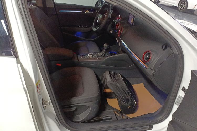 Used Audi A3 2020 Limousine 35 TFSI Ambition China VI Right Front Seat