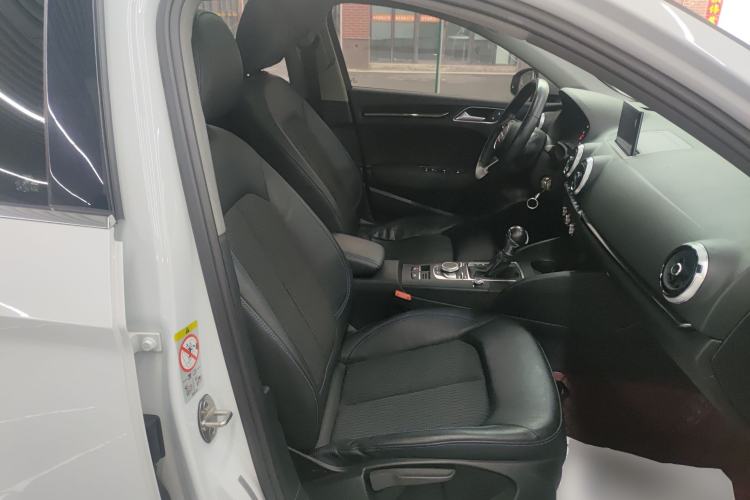 Used Audi A3 2020 Limousine 35 TFSI Fashion Edition China VI Emission Standard Right Front Seat
