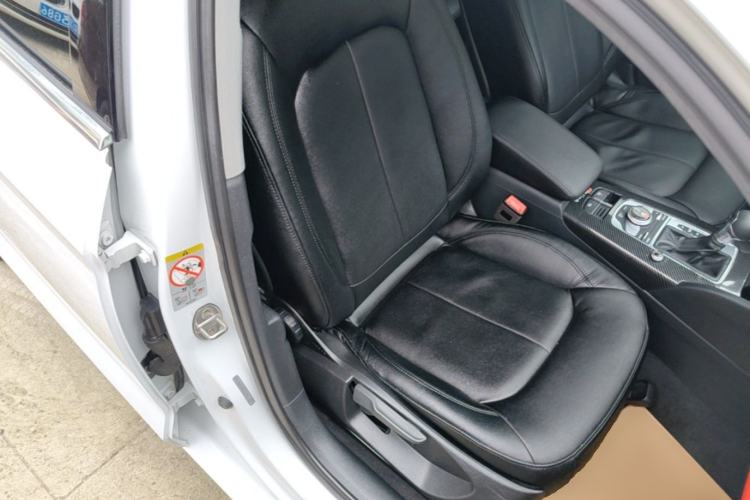 Used Audi A3 2020 Limousine 35 TFSI Ambition China VI Right Front Seat