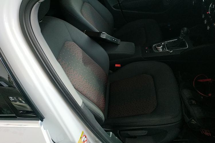 Used Audi A3 2020 Limousine 35 TFSI Ambition China VI Right Front Seat