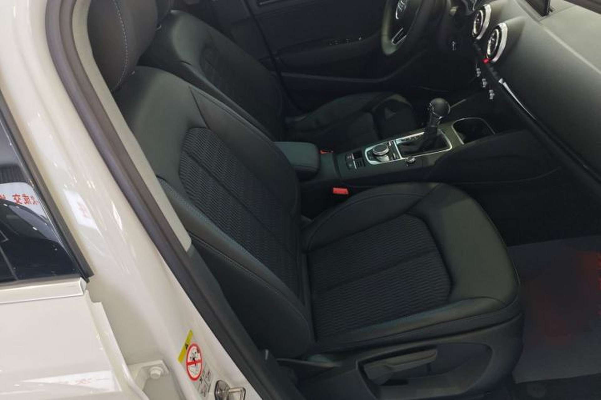 Used Audi A3 2020 Limousine 35 TFSI Fashion Edition China VI Emission Standard Right Front Seat