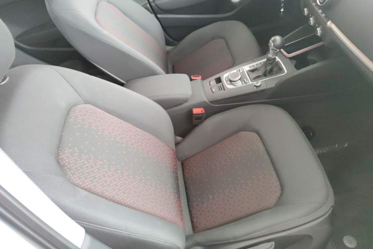 Used Audi A3 2020 Sportback 35 TFSI Ambition China VI Right Front Seat