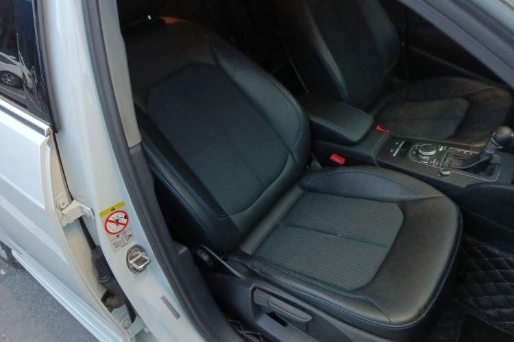 Used Audi A3 2020 Sportback 35 TFSI Fashion Edition China VI Emission Standard Right Front Seat