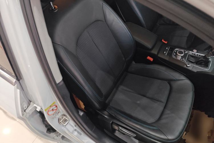Used Audi A3 2020 Limousine 35 TFSI Fashion Edition China VI Emission Standard Right Front Seat