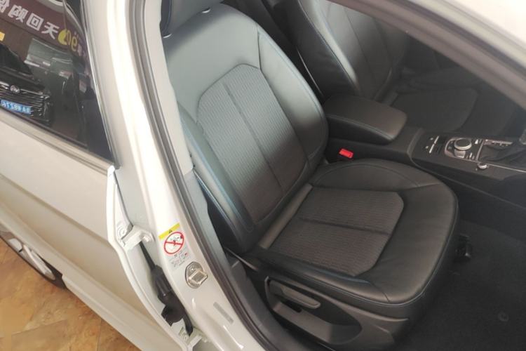 Used Audi A3 2020 Limousine 35 TFSI Fashion Edition China VI Emission Standard Right Front Seat