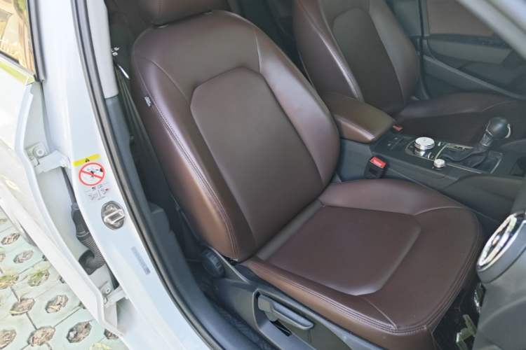 Used Audi A3 2020 Restyled Limousine 35 TFSI Ambition Version China VI Right Front Seat