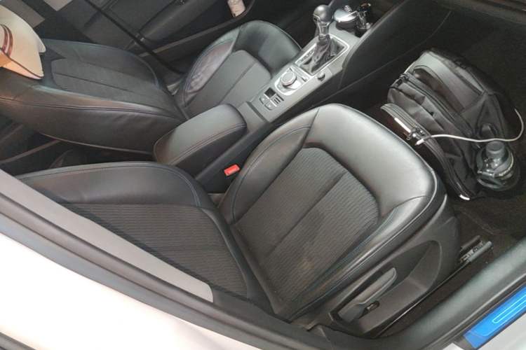 Used Audi A3 2020 Limousine 35 TFSI Fashion Edition China VI Emission Standard Right Front Seat