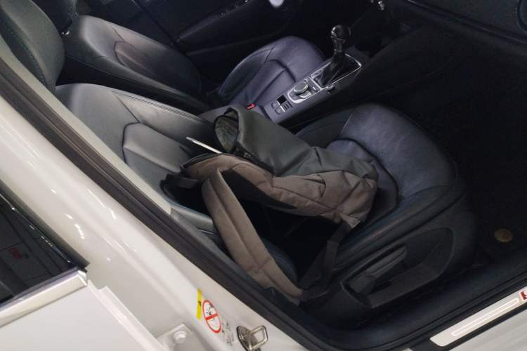 Used Audi A3 2020 Limousine 35 TFSI Fashion Edition China VI Emission Standard Right Front Seat