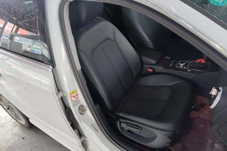 Used Audi A3 2020 Sportback 35 TFSI Fashion Edition China VI Emission Standard Right Front Seat