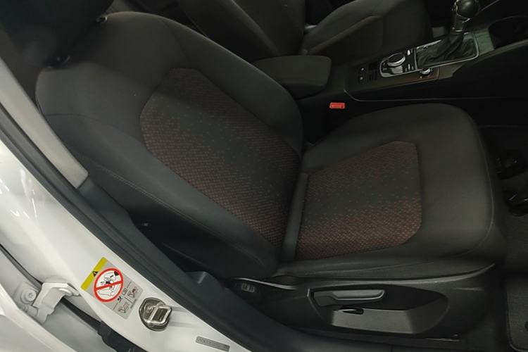 Used Audi A3 2020 Restyled Sportback 35 TFSI Entry-Level China VI Emission Standard Right Front Seat