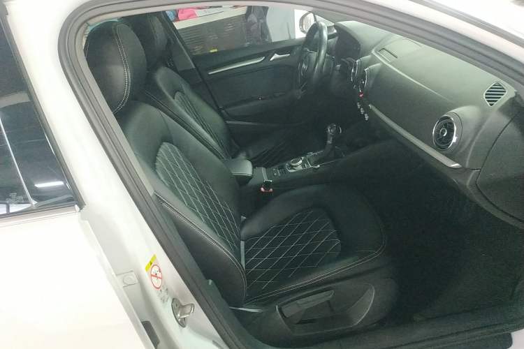 Used Audi A3 2020 Restyled Sportback 35 TFSI Entry-Level China VI Emission Standard Right Front Seat