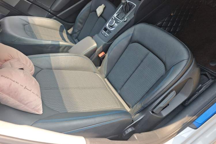 Used Audi A3 2020 Limousine 35 TFSI Fashion Edition China VI Emission Standard Right Front Seat