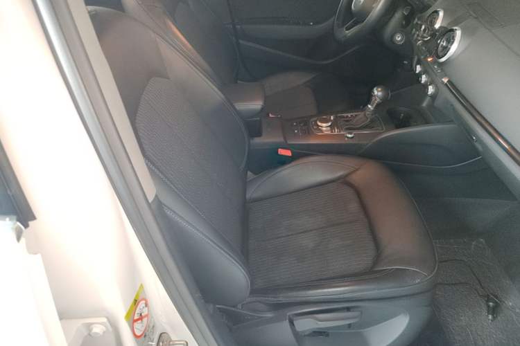 Used Audi A3 2020 Limousine 35 TFSI Fashion Edition China VI Emission Standard Right Front Seat
