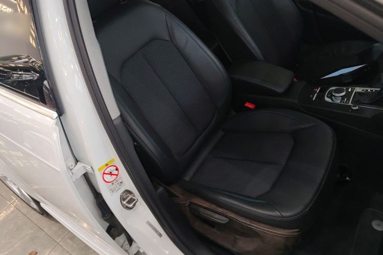 Used Audi A3 2020 Sportback 35 TFSI Fashion Edition China VI Emission Standard Right Front Seat