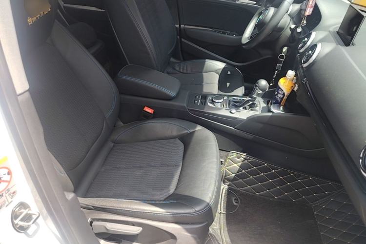 Used Audi A3 2020 Sportback 35 TFSI Fashion Edition China VI Emission Standard Right Front Seat