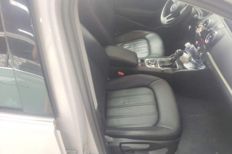 Used Audi A3 2020 Restyled Sportback 35 TFSI Entry-Level China VI Emission Standard Right Front Seat