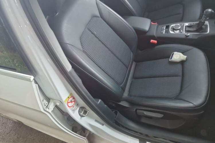 Used Audi A3 2020 Limousine 35 TFSI Fashion Edition China VI Emission Standard Right Front Seat
