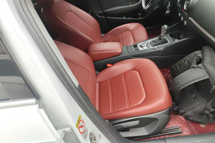 Used Audi A3 2020 Sportback 35 TFSI Ambition China VI Right Front Seat