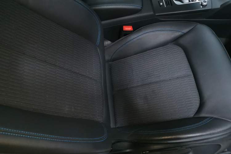 Used Audi A3 2020 Sportback 35 TFSI Fashion Edition China VI Emission Standard Right Front Seat