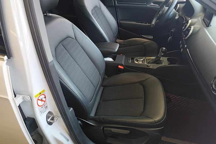 Used Audi A3 2020 Sportback 35 TFSI Fashion Edition China VI Emission Standard Right Front Seat