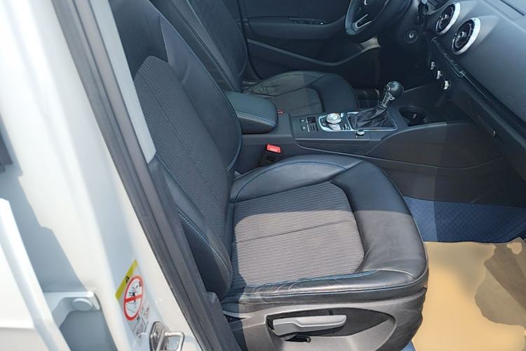 Used Audi A3 2020 Sportback 35 TFSI Fashion Edition China VI Emission Standard Right Front Seat
