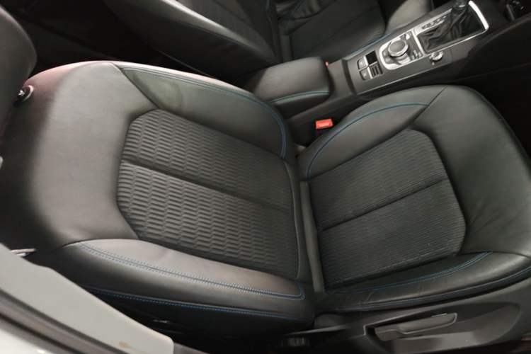 Used Audi A3 2020 Limousine 35 TFSI Fashion Edition China VI Emission Standard Right Front Seat