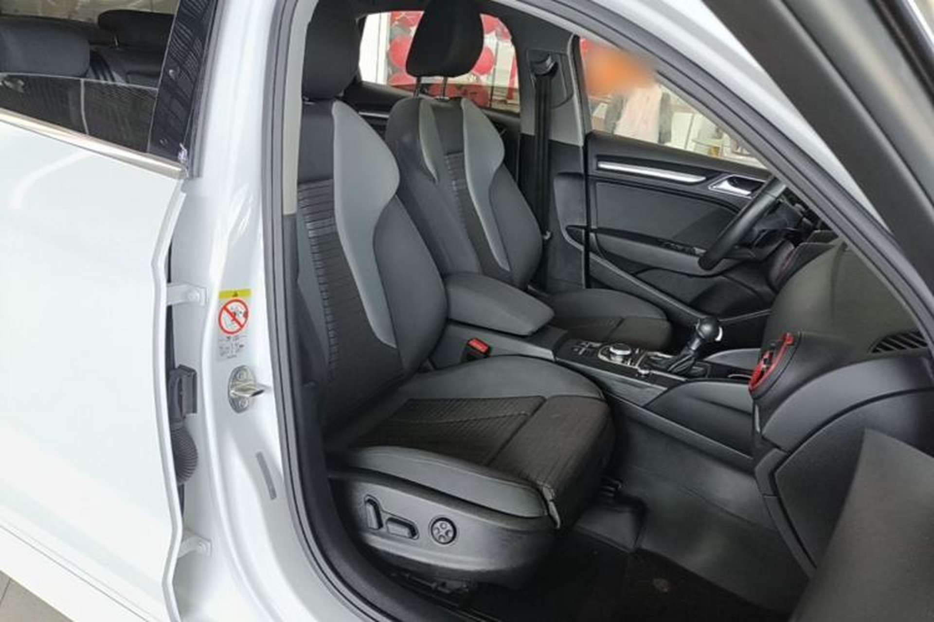 Used Audi A3 2020 Limousine 35 TFSI Sporty Version China VI Right Front Seat