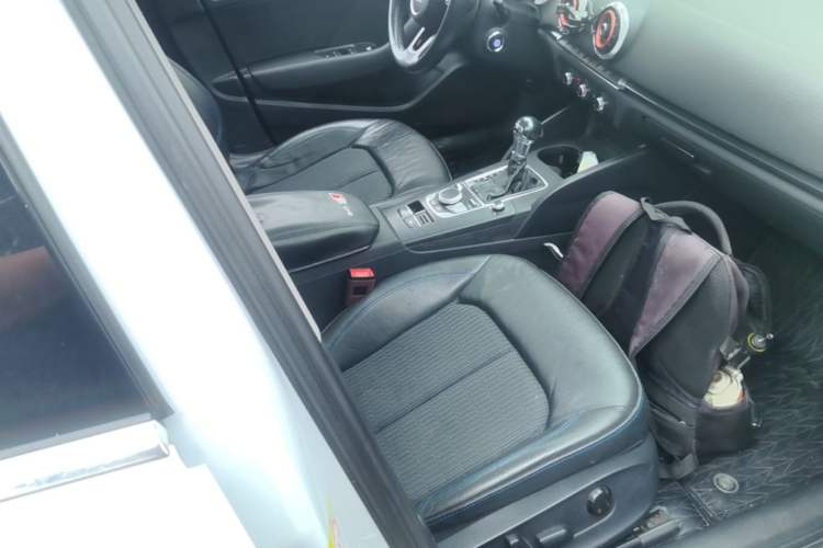 Used Audi A3 2020 Limousine 35 TFSI Fashion Edition China VI Emission Standard Right Front Seat