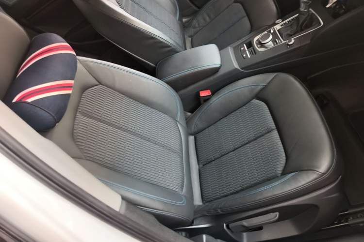 Used Audi A3 2020 Limousine 35 TFSI Fashion Edition China VI Emission Standard Right Front Seat
