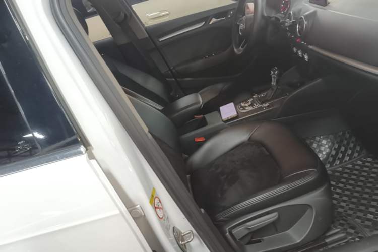 Used Audi A3 2020 Restyled Sportback 35 TFSI Entry-Level China VI Emission Standard Right Front Seat