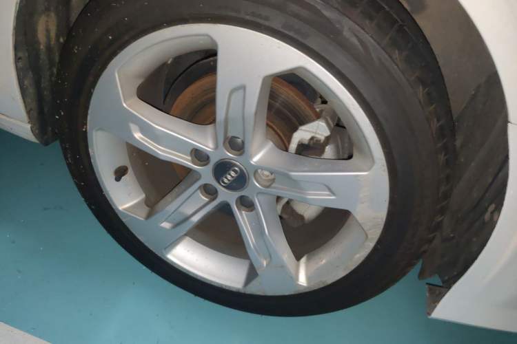 Used Audi A3 2020 Limousine 35 TFSI Ambition China VI Right Front Wheel Hub