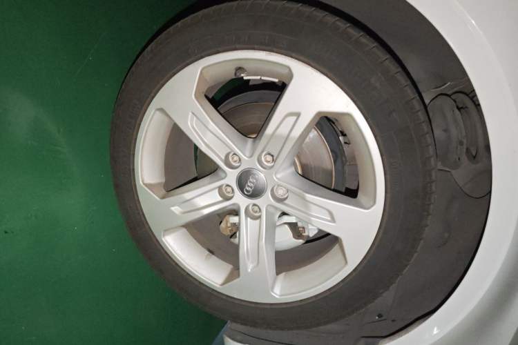 Used Audi A3 2020 Restyled Limousine 35 TFSI Ambition Version China VI Right Front Wheel Hub