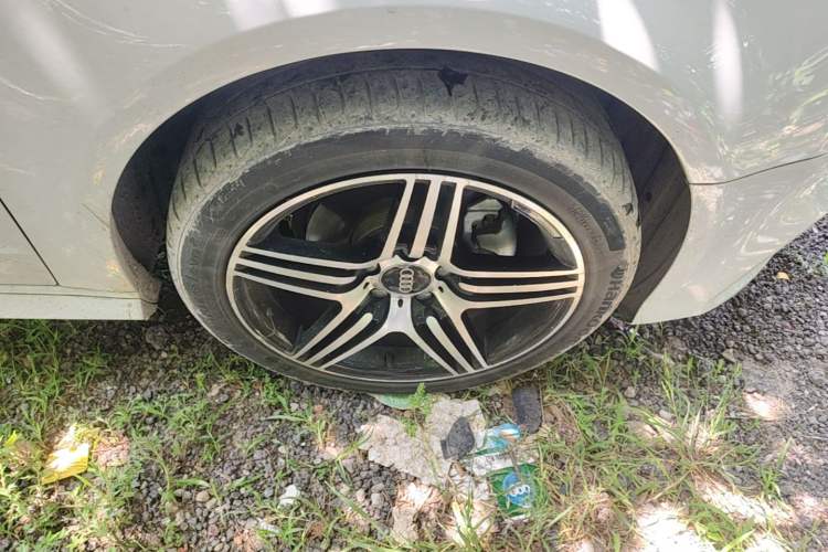 Used Audi A3 2020 Sportback 35 TFSI Fashion Edition China VI Emission Standard Right Front Wheel Hub