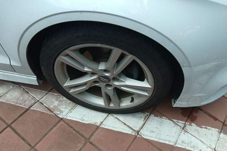 Used Audi A3 2020 Limousine 35 TFSI Fashion Edition China VI Emission Standard Right Front Wheel Hub
