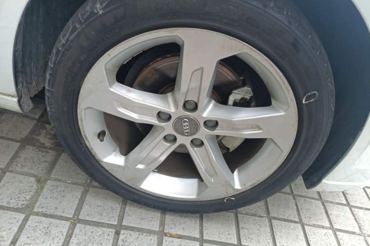Used Audi A3 2020 Restyled Limousine 35 TFSI Ambition Version China VI Right Front Wheel Hub