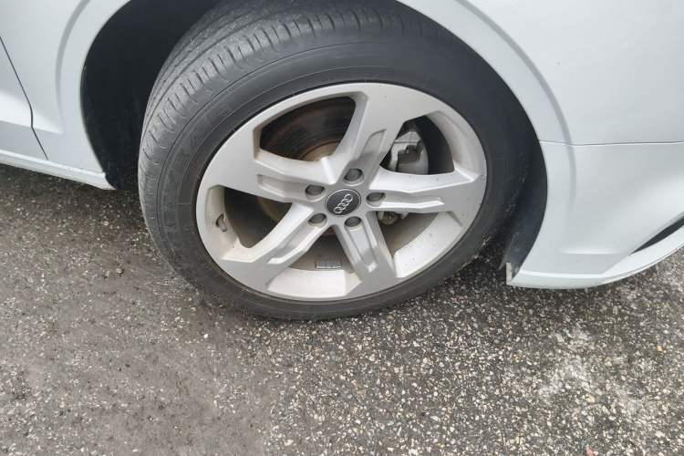 Used Audi A3 2020 Restyled Limousine 35 TFSI Ambition Version China VI Right Front Wheel Hub