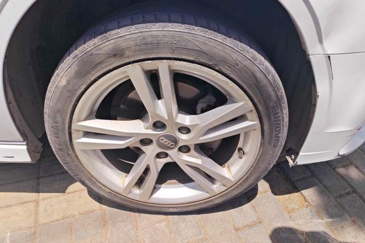 Used Audi A3 2020 Limousine 35 TFSI Fashion Edition China VI Emission Standard Right Front Wheel Hub