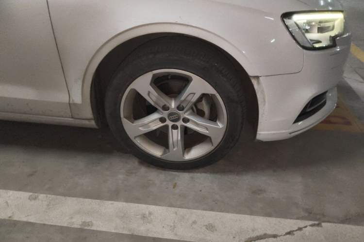 Used Audi A3 2020 Limousine 35 TFSI Ambition China VI Right Front Wheel Hub
