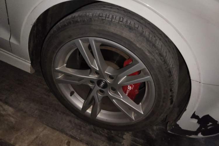 Used Audi A3 2020 Limousine 35 TFSI Fashion Edition China VI Emission Standard Right Front Wheel Hub