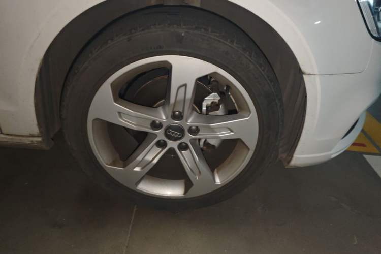Used Audi A3 2020 Restyled Limousine 35 TFSI Ambition Version China VI Right Front Wheel Hub