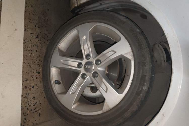 Used Audi A3 2020 Limousine 35 TFSI Ambition China VI Right Front Wheel Hub