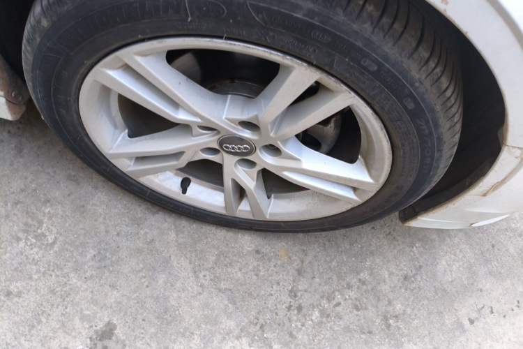 Used Audi A3 2020 Limousine 35 TFSI Fashion Edition China VI Emission Standard Right Front Wheel Hub