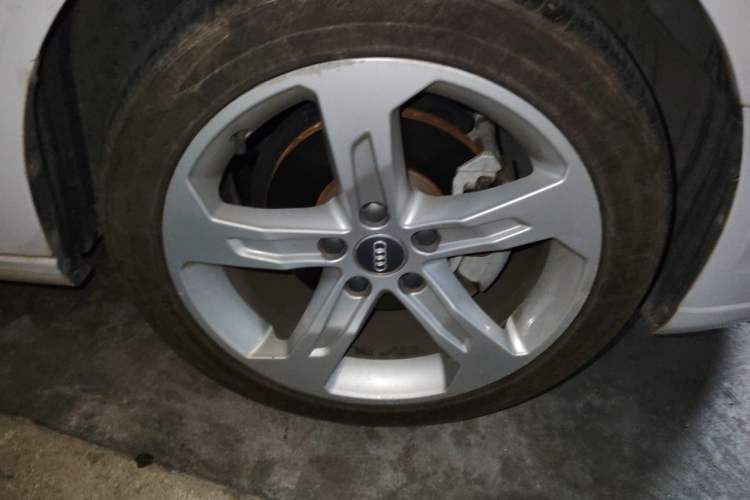 Used Audi A3 2020 Limousine 35 TFSI Ambition China VI Right Front Wheel Hub